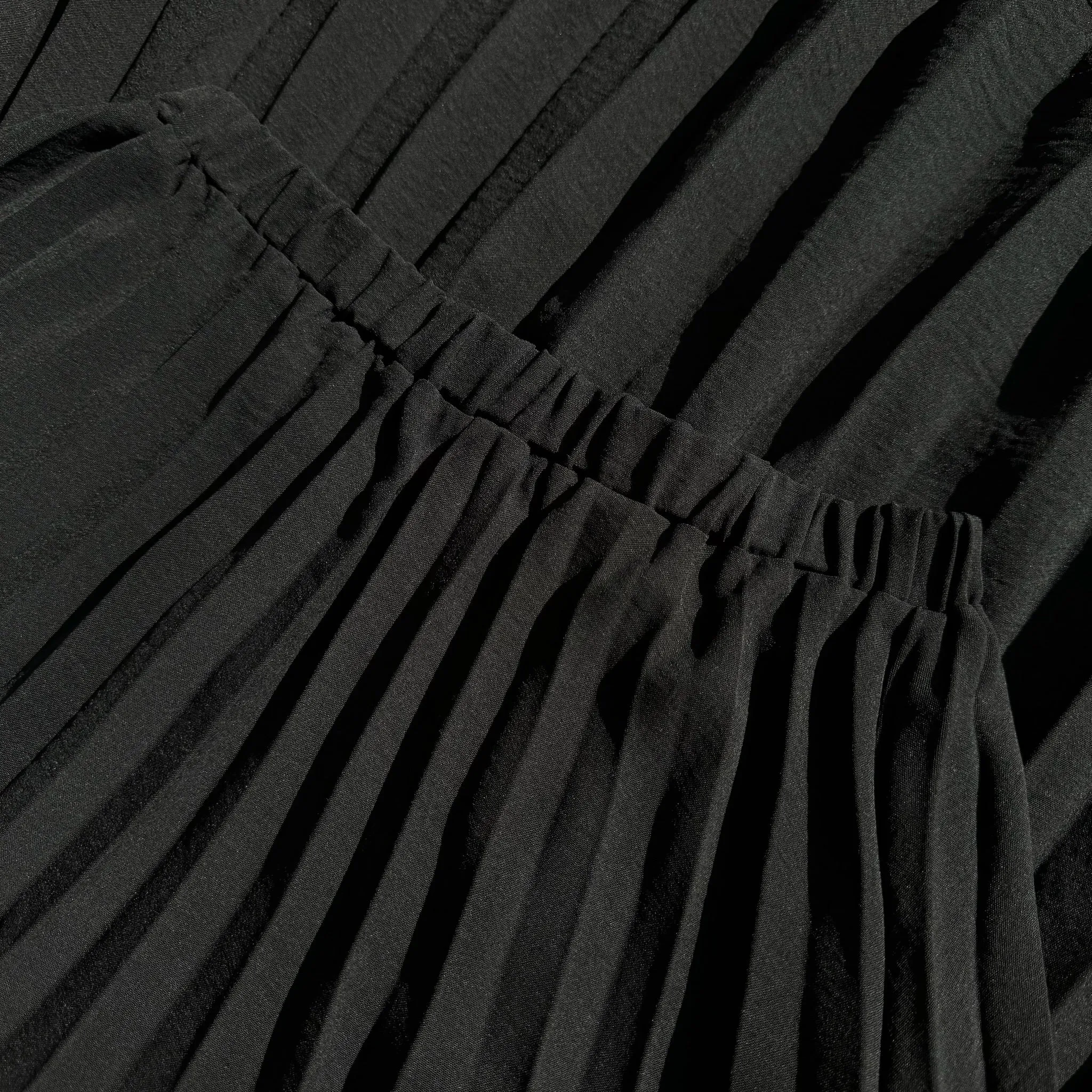 ADMIRE Pleated Skirt