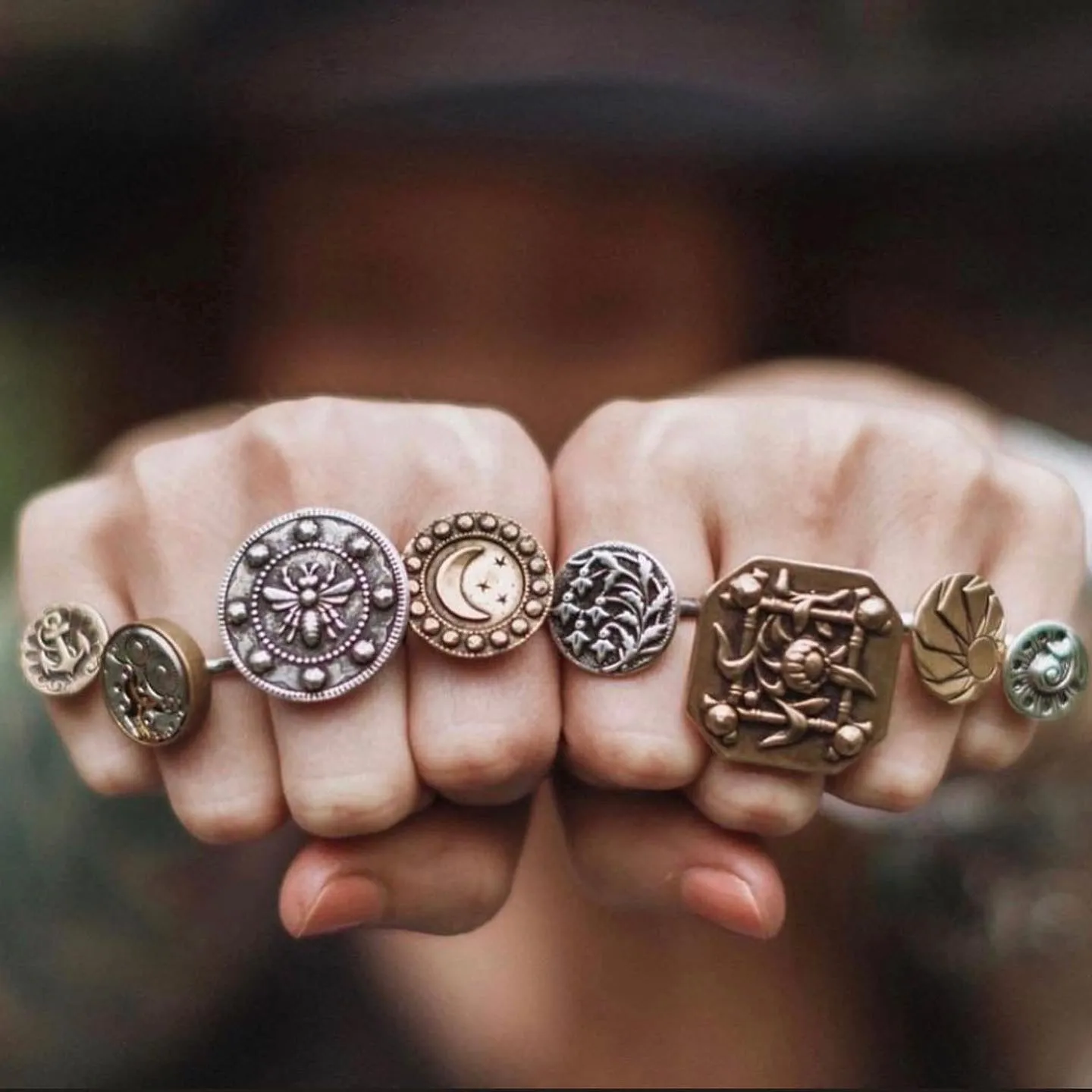 BELLE EPOQUE Antique Button Ring