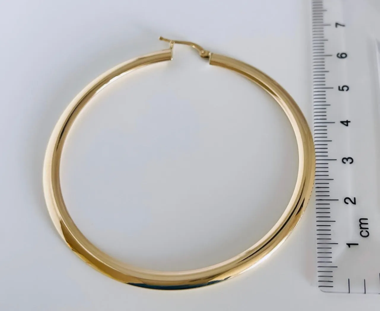 Flat hoop earrings