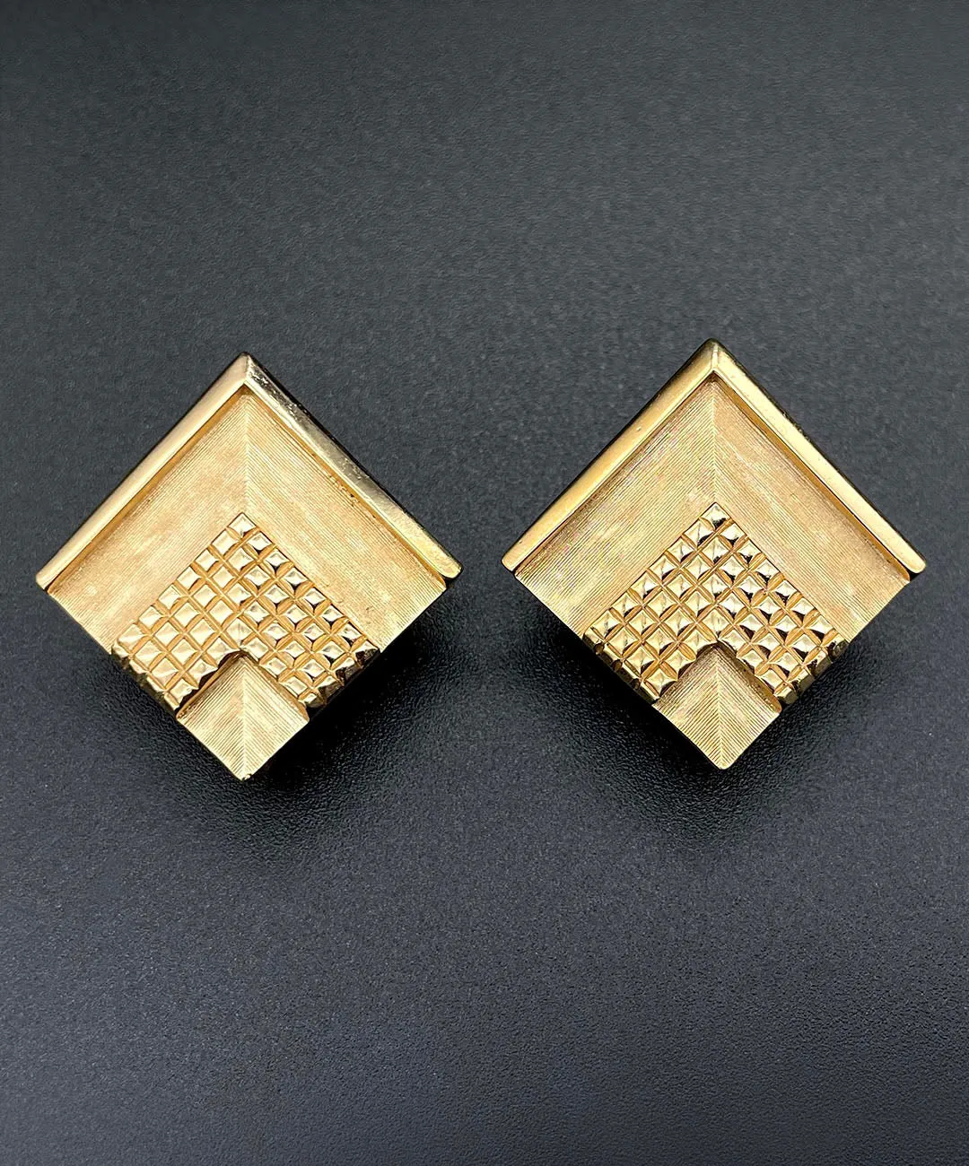 【USA輸入】 ヴィンテージ TRIFARI アブストラクト イヤリング/Vintage TRIFARI Abstract Clip On Earrings