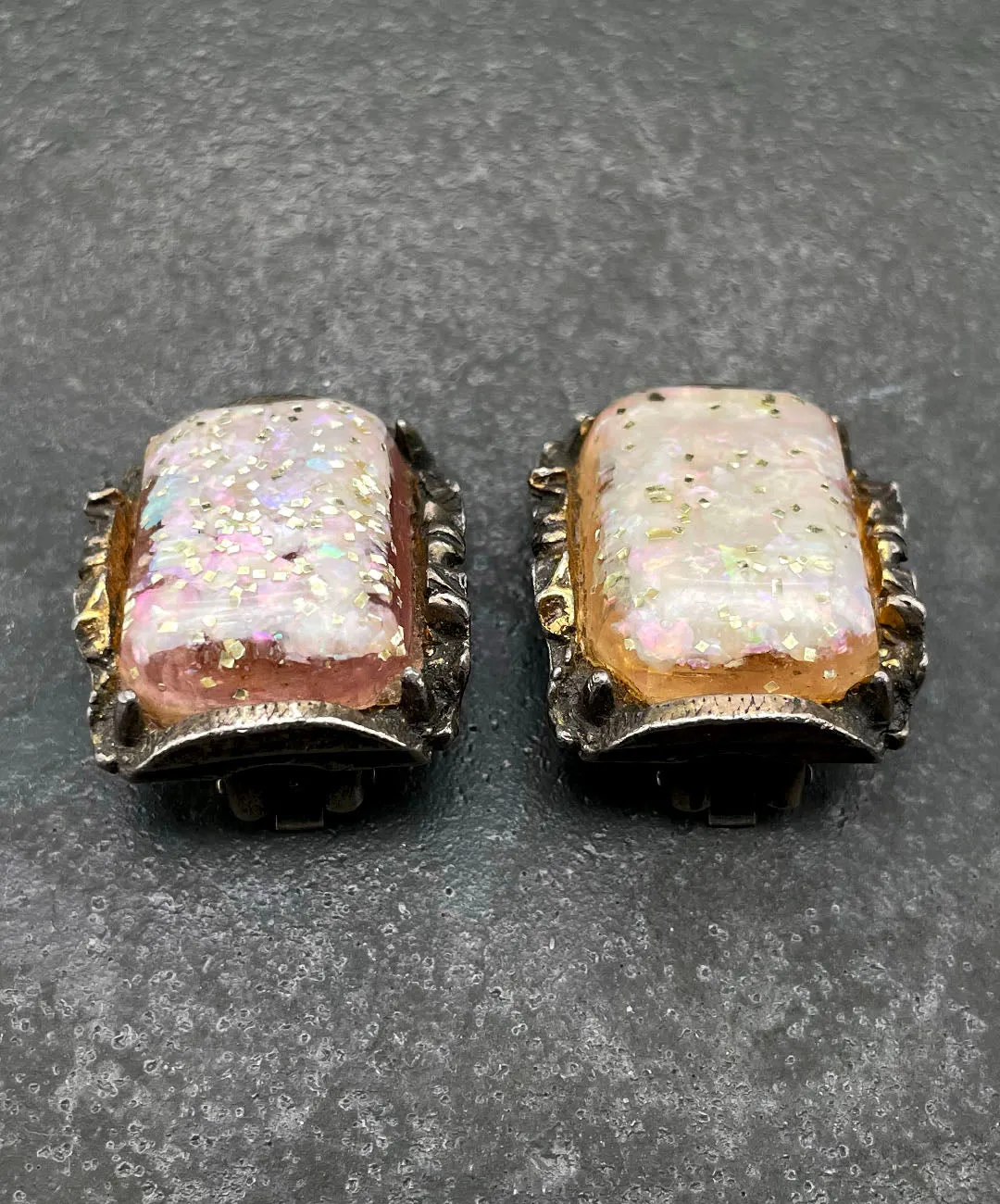 【USA輸入】ヴィンテージ SELRO コンフェッティ ルーサイト イヤリング/Vintage SELRO Confetti Lucite Clip On Earrings