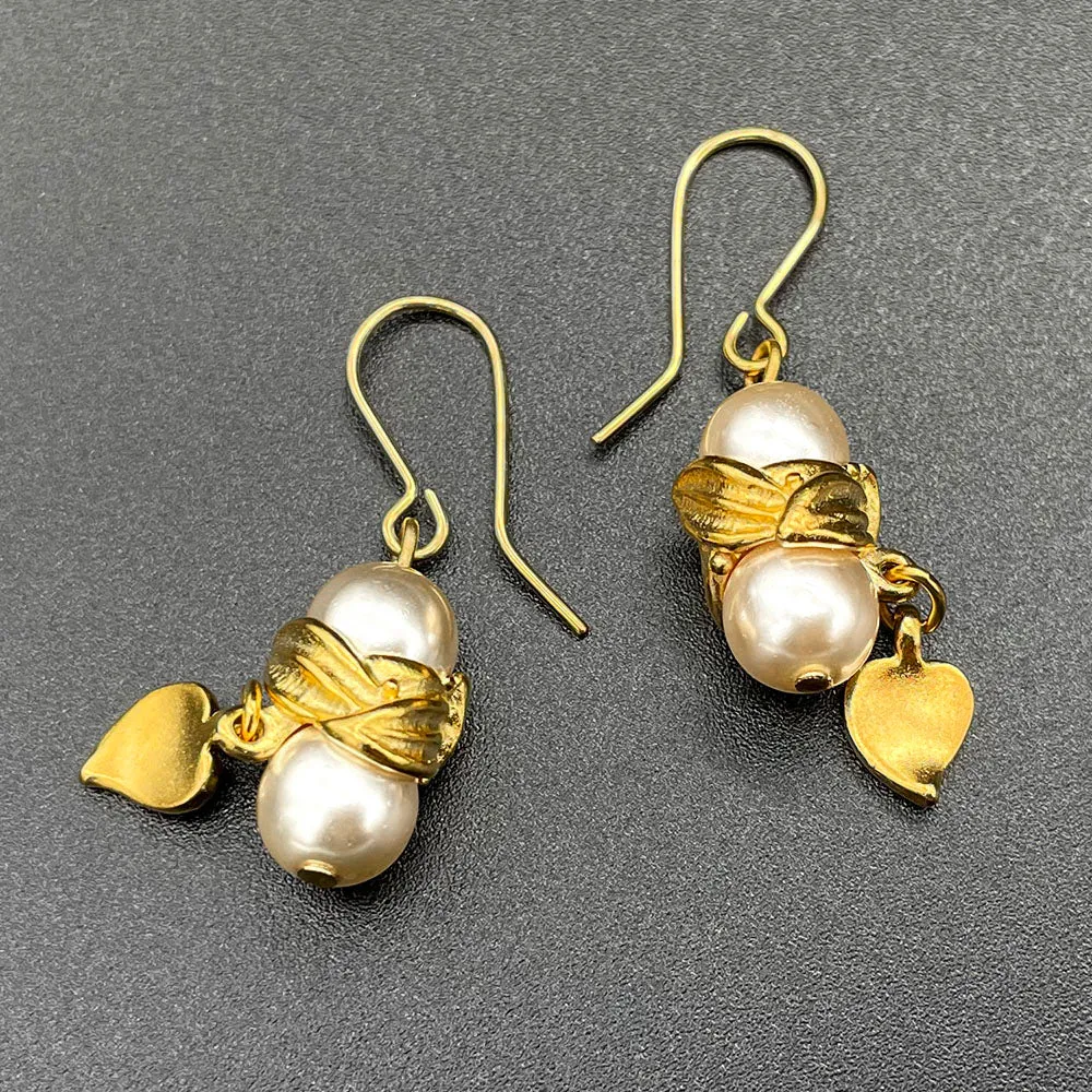 【フランス輸入】ヴィンテージ パール リーフ ピアス/Vintage Pearl Leaf Post Earrings