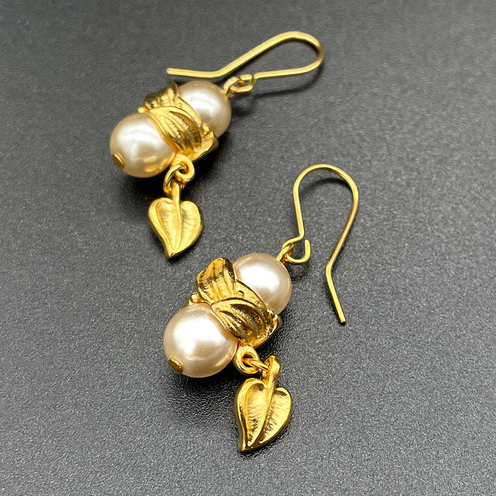 【フランス輸入】ヴィンテージ パール リーフ ピアス/Vintage Pearl Leaf Post Earrings